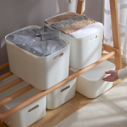 桌上收纳箱内衣收纳筐衣柜抽屉内整理盒桌面化妆盒有盖衣物收纳盒pp